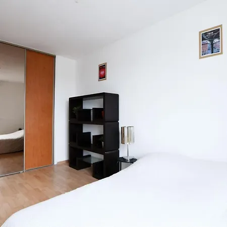 Lomme Cosy 2 Chambres Parking Prive شقة *